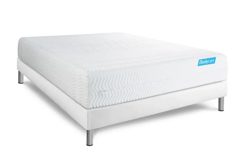 Pack lit complet 140x200 cm - Matelas + Sommier Blanc (en kit) + 2 oreillers + Couette - Biocare