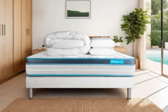 Pack lit complet 200x200 cm - Matelas + Sommier Blanc (en kit) + 2 oreillers + Couette - BodyFit