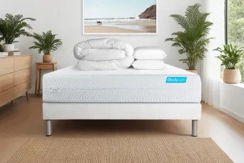 Pack lit complet 200x200 cm - Matelas + Sommier Blanc (en kit) + 2 oreillers + Couette - Biocare